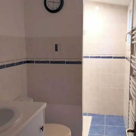 Charmante Maison Renovee Proche Port Et Plage, 3 Chambres, Cour Avec Salon De Jardin - Fr-1-331-81 *