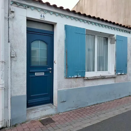 Charmante Maison Renovee Proche Port Et Plage, 3 Chambres, Cour Avec Salon De Jardin - Fr-1-331-81 * レ・サ​​ーブル・ドロンヌ
