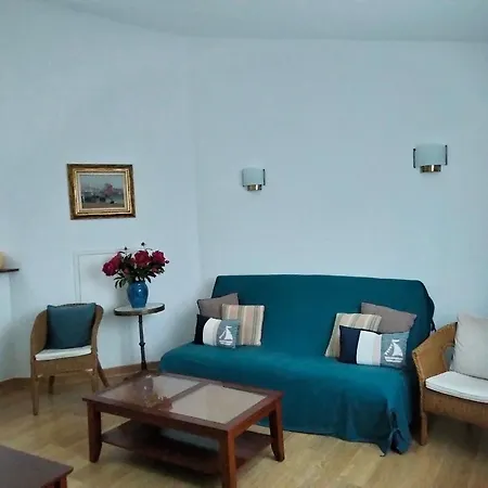 Charmante Maison Renovee Proche Port Et Plage, 3 Chambres, Cour Avec Salon De Jardin - Fr-1-331-81